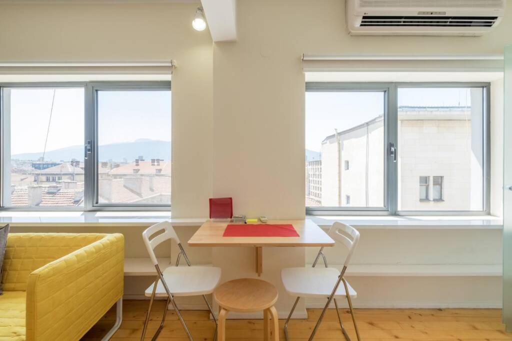 Home Is Where The Heart Is ~ 1-Bdr Central Charm Sofya Dış mekan fotoğraf